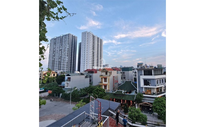 Bán nhà tặng sổ đỏ 200m2 trục chính Đa Tốn, Gia Lâm. 2x tỷ đầu tư siêu tốt.
